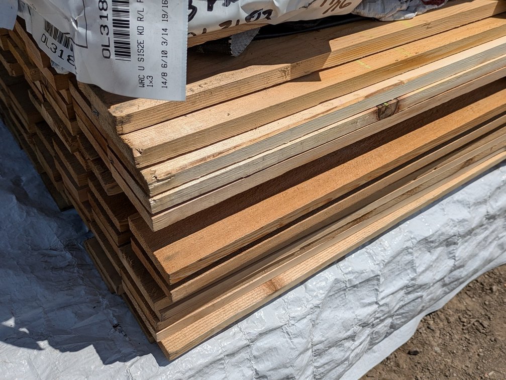 Western Red Cedar, 1x4 Utility, Kiln Dried, Ideal for Fence Boards - Pickets, 3198 Linear Feet, 14' to 16' Lengths