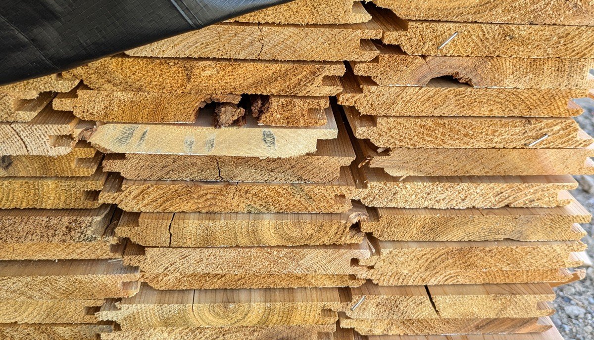 Western Red Cedar, 1x6 Utility Nickel Gap, Kiln Dried, Tongue & Groove V-Joint, 1152 Linear Feet, 492 Sq. Ft., 8' Lengths