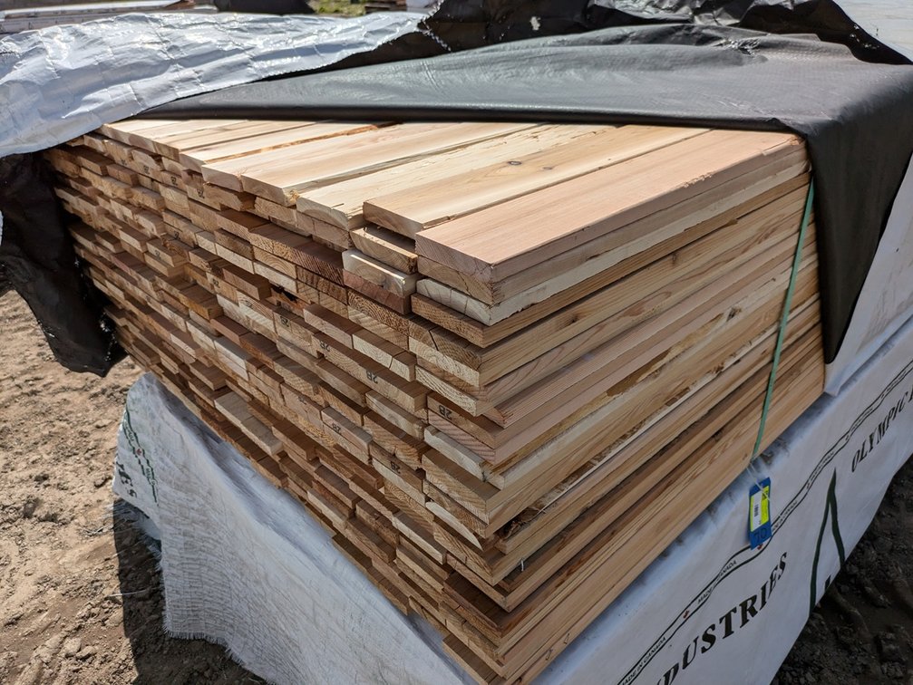 Western Red Cedar, 1x4 Utility, Kiln Dried, Ideal for Fence Boards - Pickets, 3912 Linear Feet, 8' to 12' Lengths