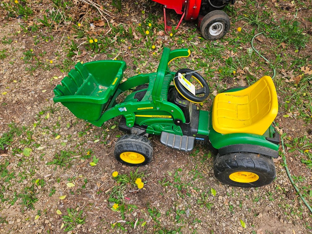 John Deere 12V Kids Tractor, No Battery