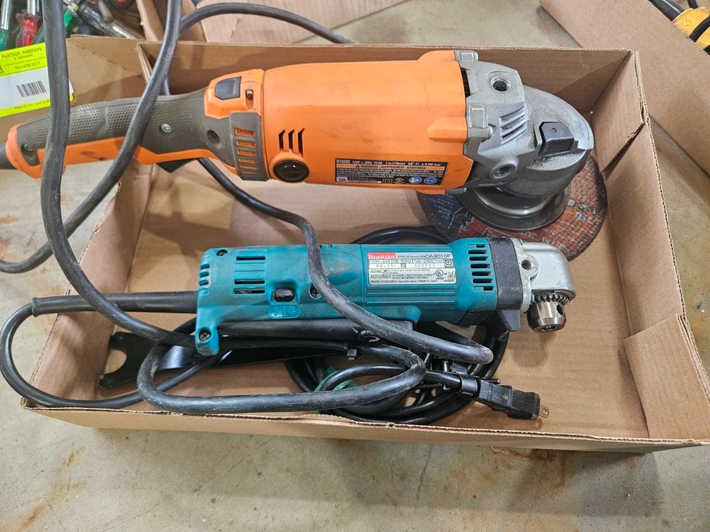 Ridgid R10202 Angle Grinder, Makita DA3010F Angle Grinder