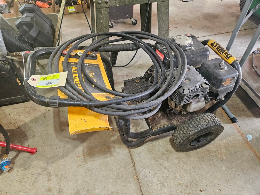 Dewalt 3400 PSI Gas Pressure Washer, Honda GX200 Engine, Hose and Wand