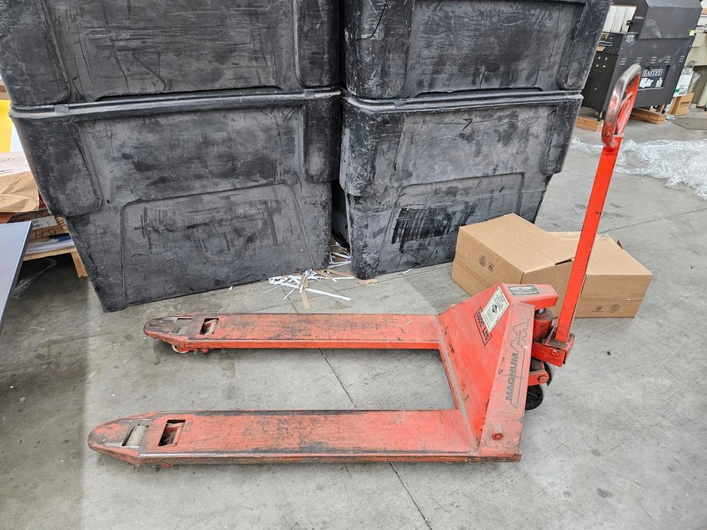 Magnum Pallet Jack, 5500 Lb. Capacity