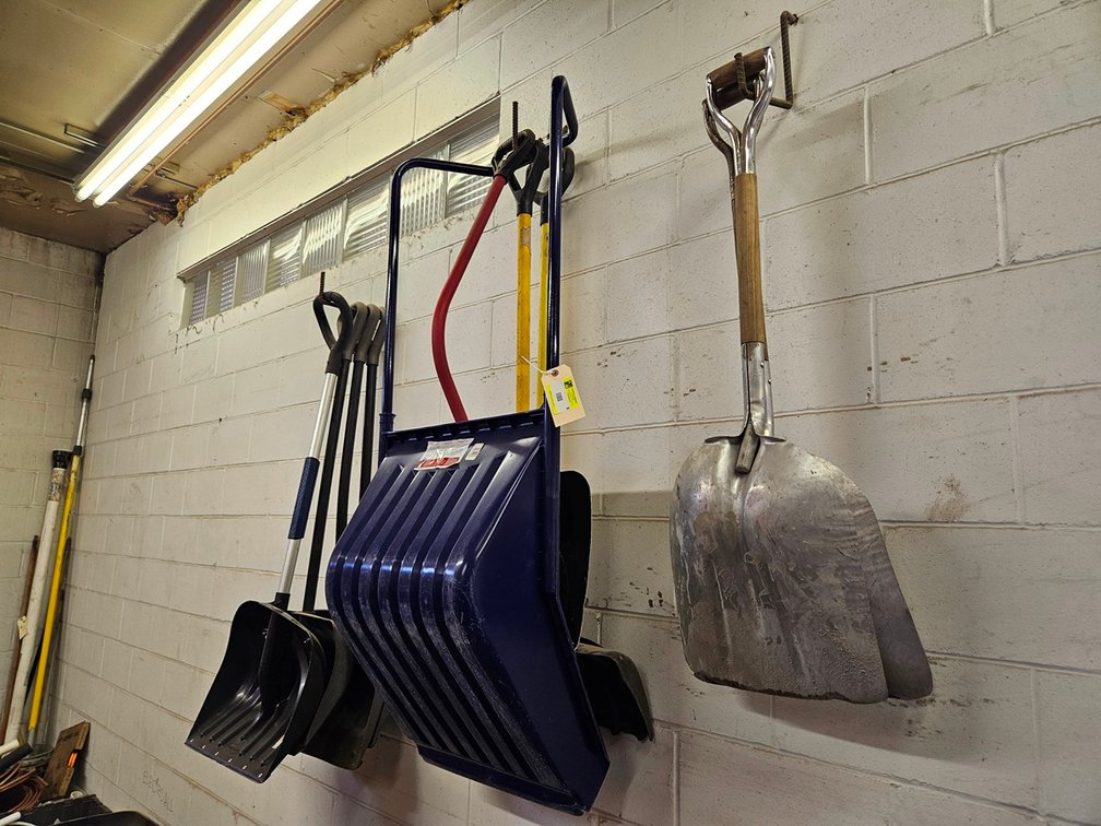 Assorted Shovels