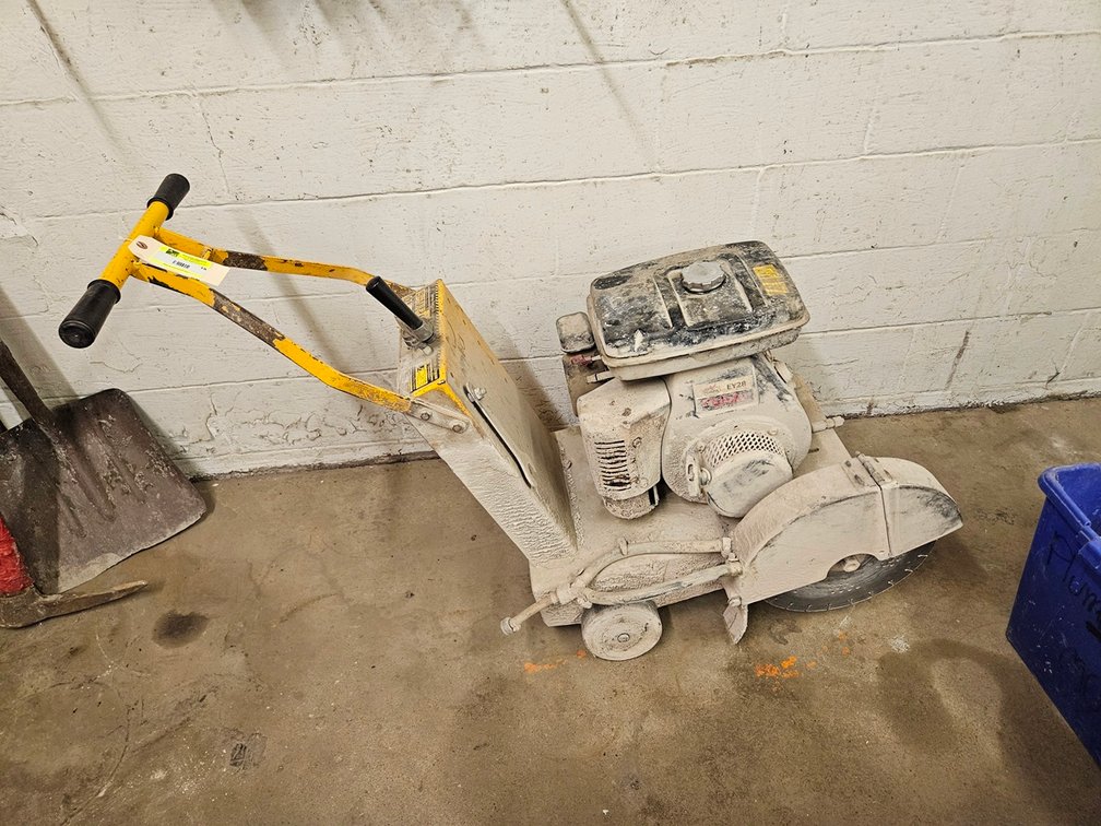 Felker Walk Behind Concrete Saw, 14" Blade, 1" Arbor, Robin Engine