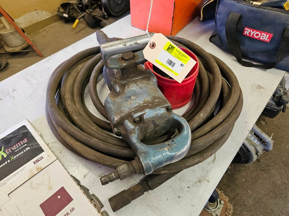 Pneumatic 1" Impact, Hose and Sockets