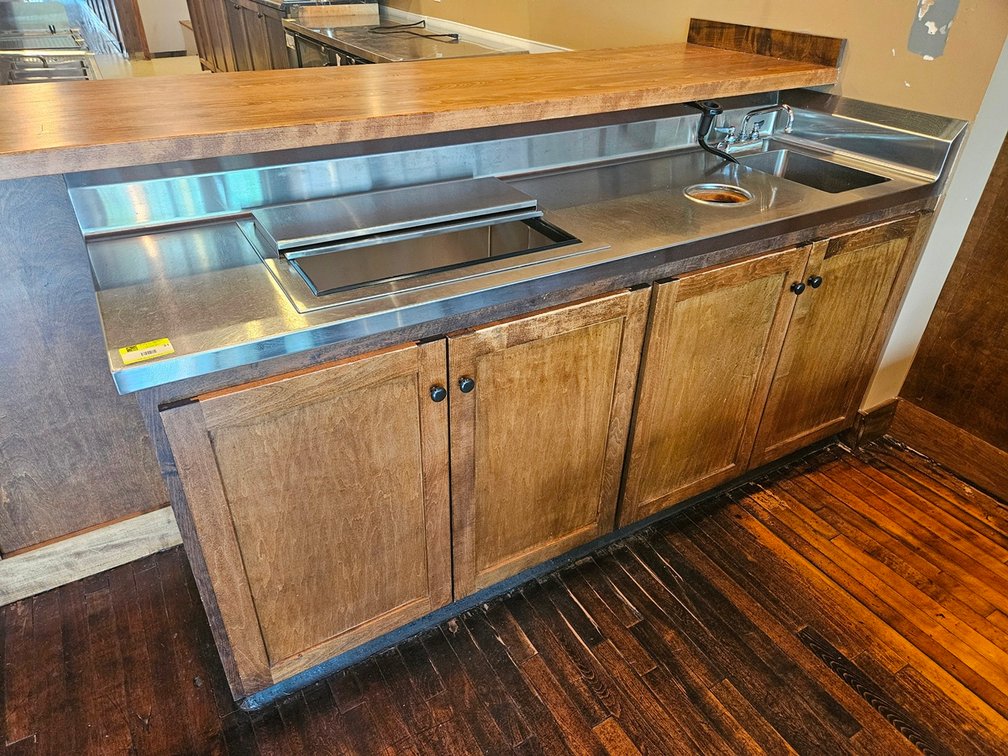 SS Top Wood Cabinet with Backsplash, Hand Sink, Ice Bin (Cold Plate), 80"x24"x35.5"