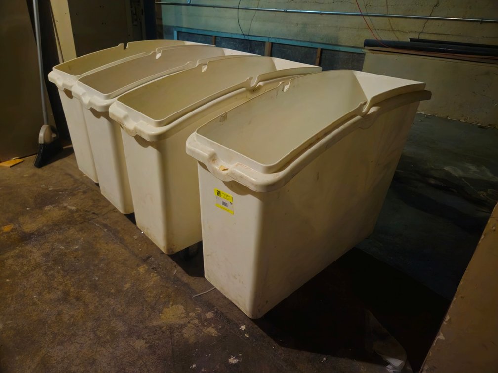 4 Ingredient Bins on Wheels, 2 Lids