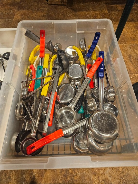 Assorted Kitchen Utensils