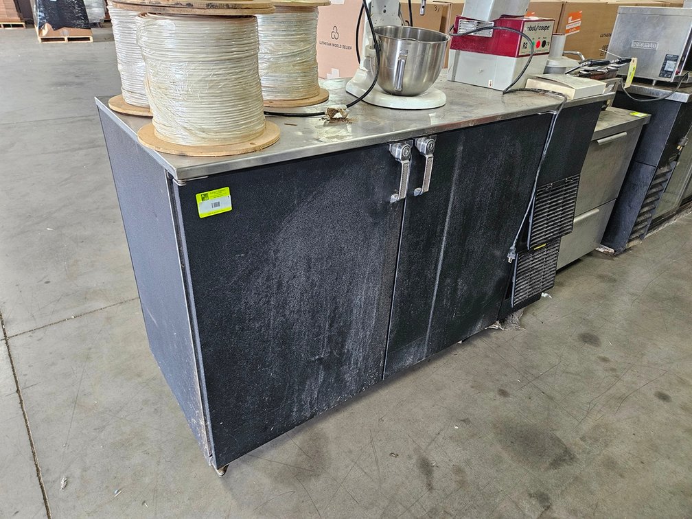 GlasTender Backbar Refrigerator with SS Top, Model BB60-R1-BSH(LR), 115V, 60"x25"x40"