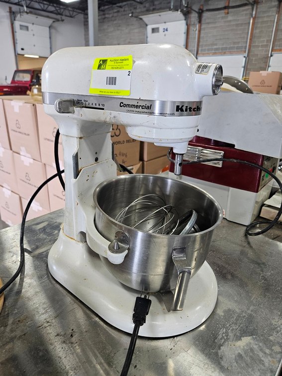 Kitchen Aid Mixer with Bowl, Whip and Paddle (does not work)