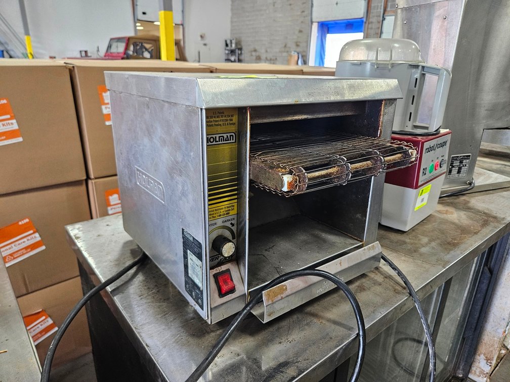 Holman Conveyor Toaster, Model EZ10, 120V
