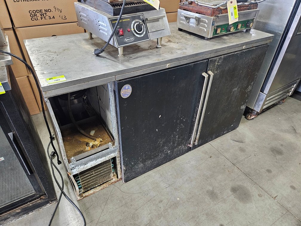 Perlick Backbar Keg Refrigerator with SS Top, 115V, 60"x25"x35"