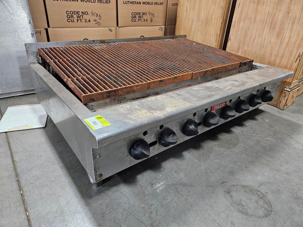 Vulcan Char Grill, Gas, 47"x33"x12"
