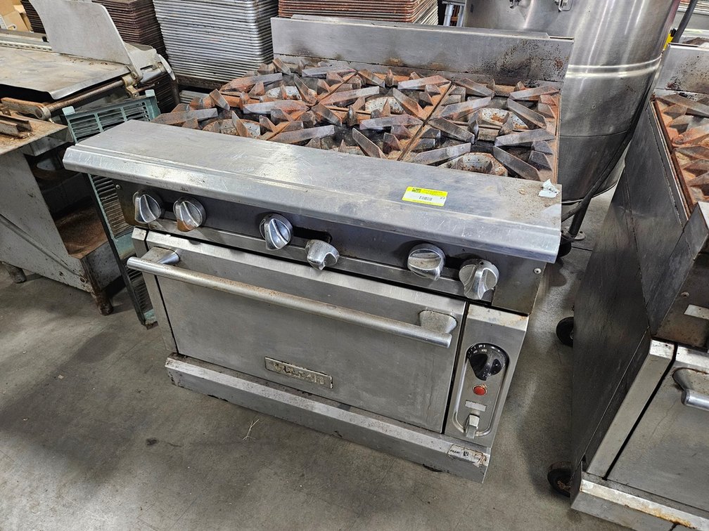 Vulcan 6 Burner/Oven on Wheels, Gas, 36"x36"x36"