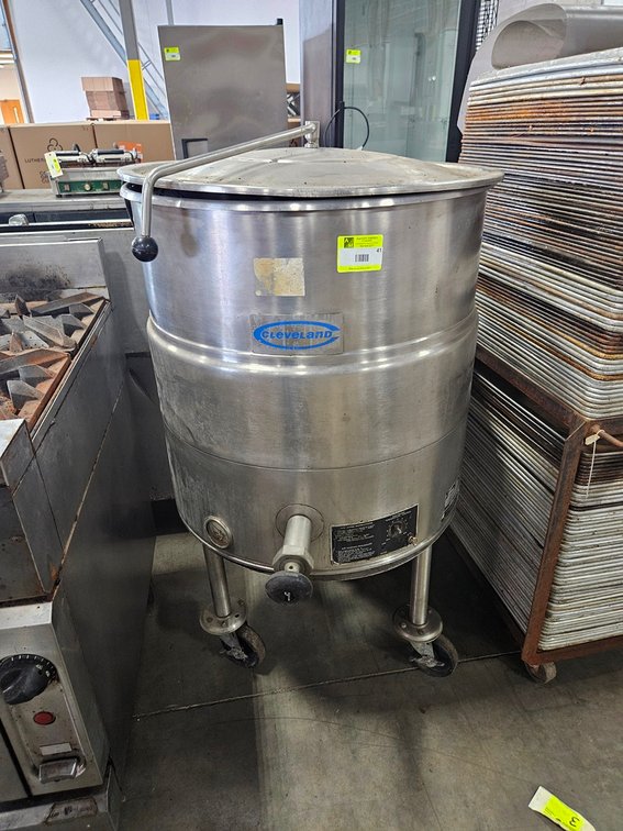 Cleveland Steam Kettle on Wheels, 220V, 3 PH, 29"x49"