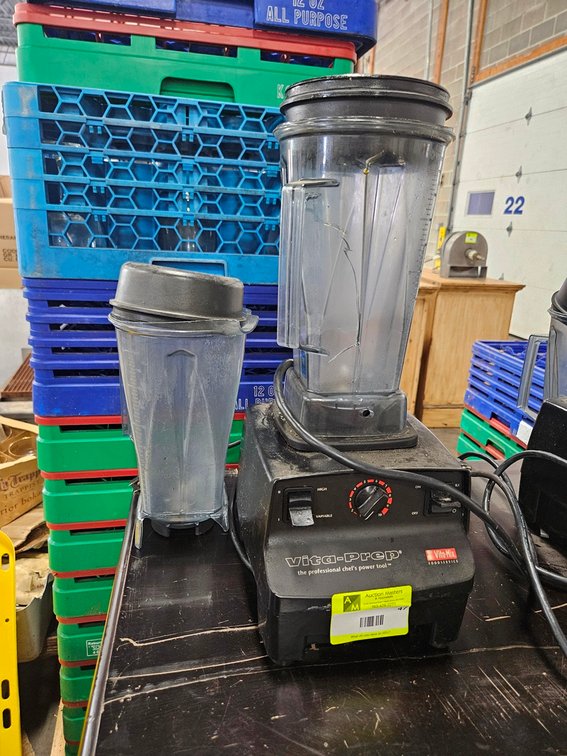 Vita-Prep Blender with 2 Pitchers