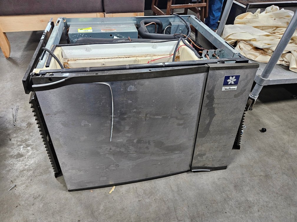 Manitowoc Ice Machine, Model SY0504A, Serial 110930874, 115V