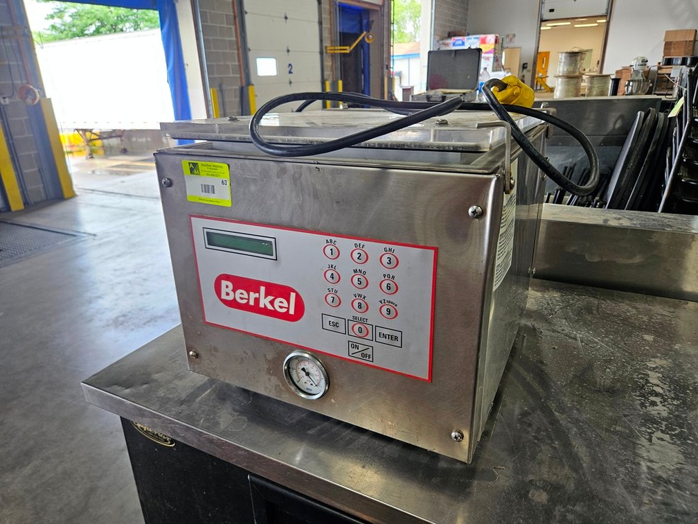 Berkel Vacuum Sealer, Model 250, Serial 9872
