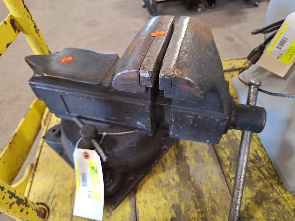 Heavy Duty Vise, 17"x9"x10"