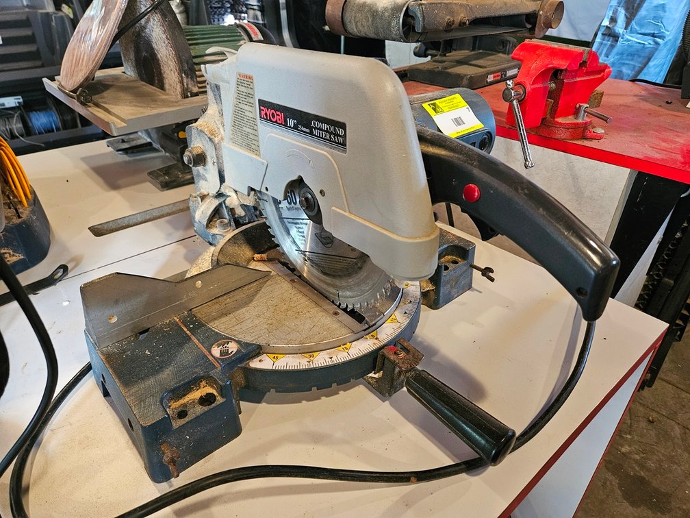 Ryobi 10" Compound Miter Saw, Model TS-260