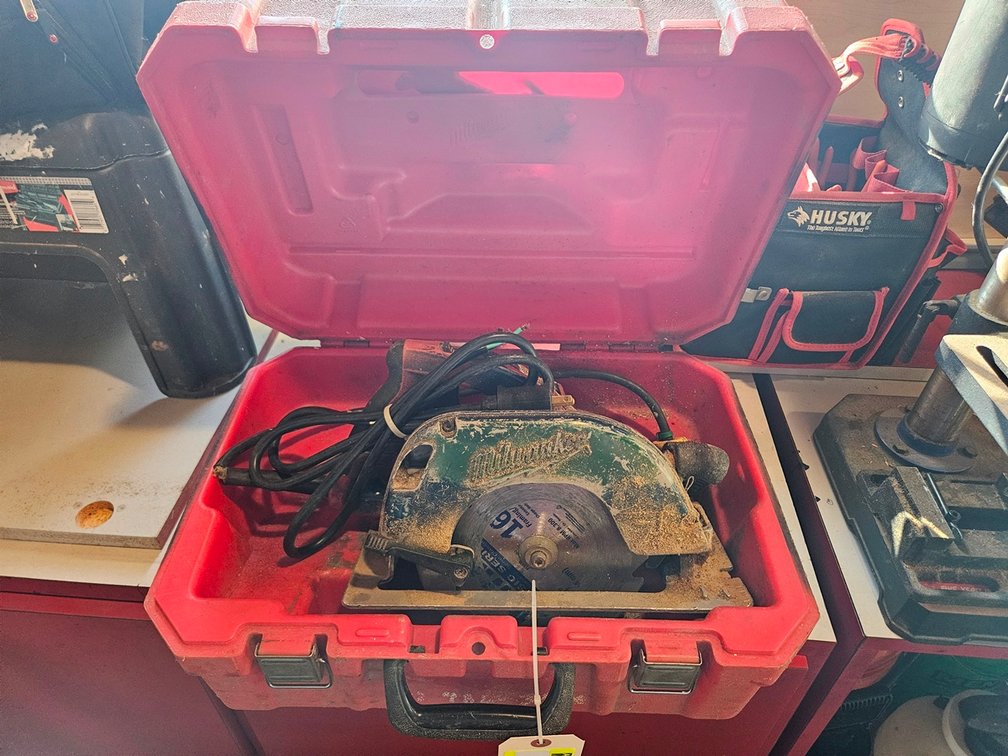 Milwaukee 7.25" Circular Saw