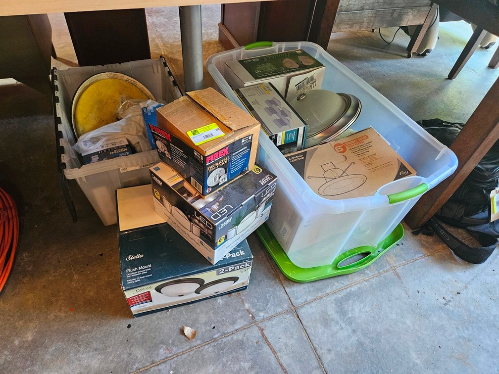 Assorted Light Fixtures