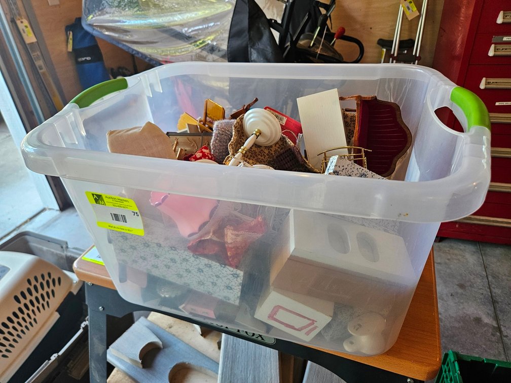 Bin Assorted Doll House Furniture