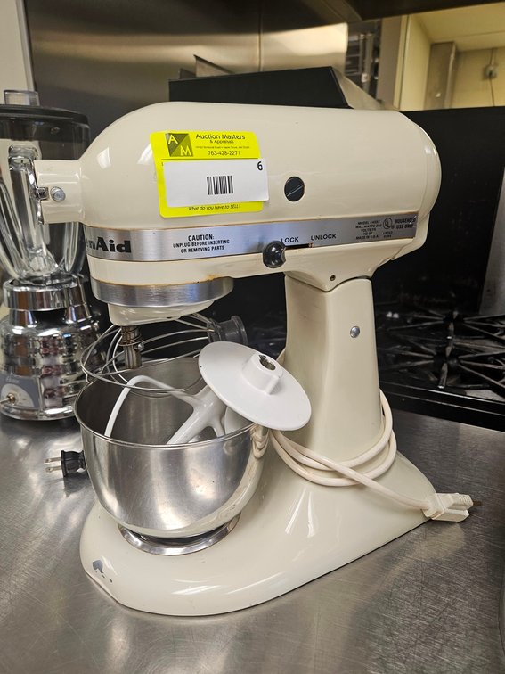 Kitchen Aid Mixer, Approx. 2 Qts, Model K45SS with Bowl and Attachments