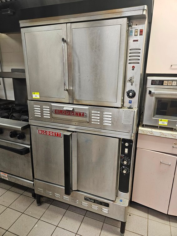 Blodgett Double Convection Oven, Model FA-100, Serial 0183E9455/01, Nat. Gas, 38" Wide