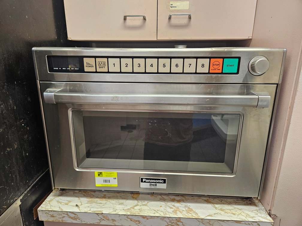 Panasonic Pro II Microwave, Model NE-1780J