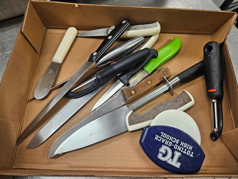 Assorted Kitchen Utensils