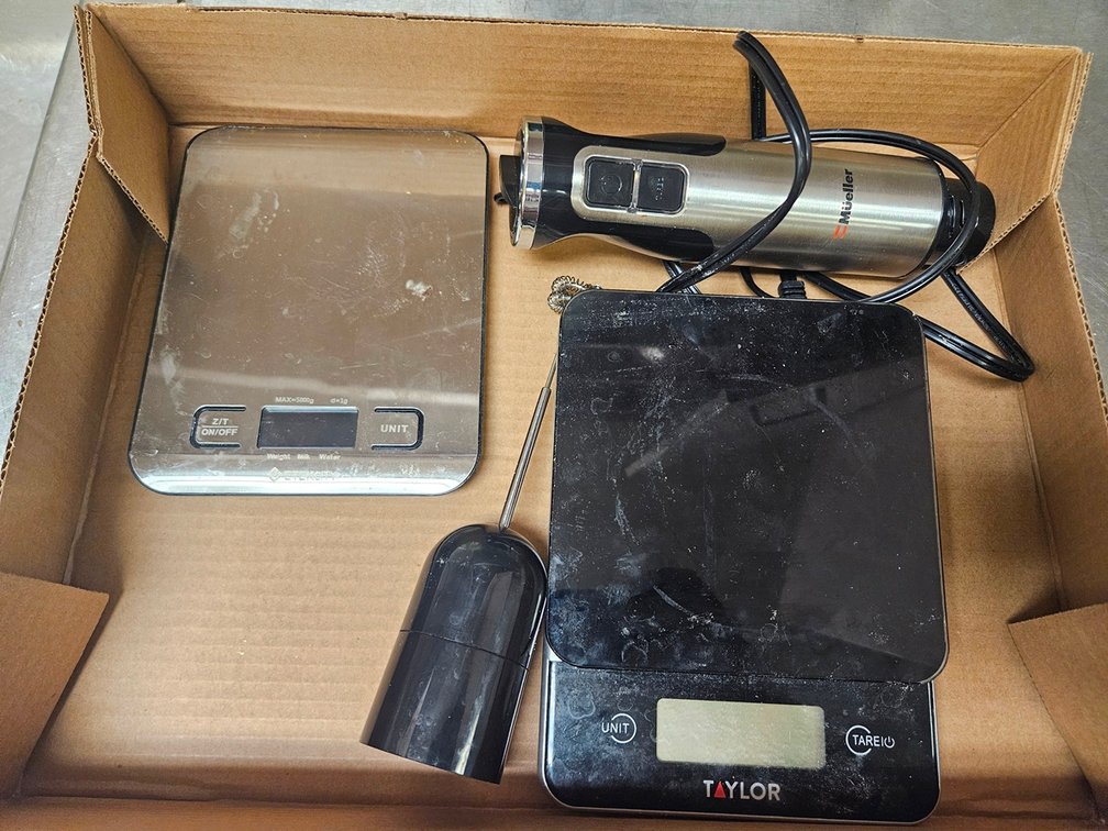 2 Assorted Digital Scales, Mueller Ultra-Stick Hand Blender