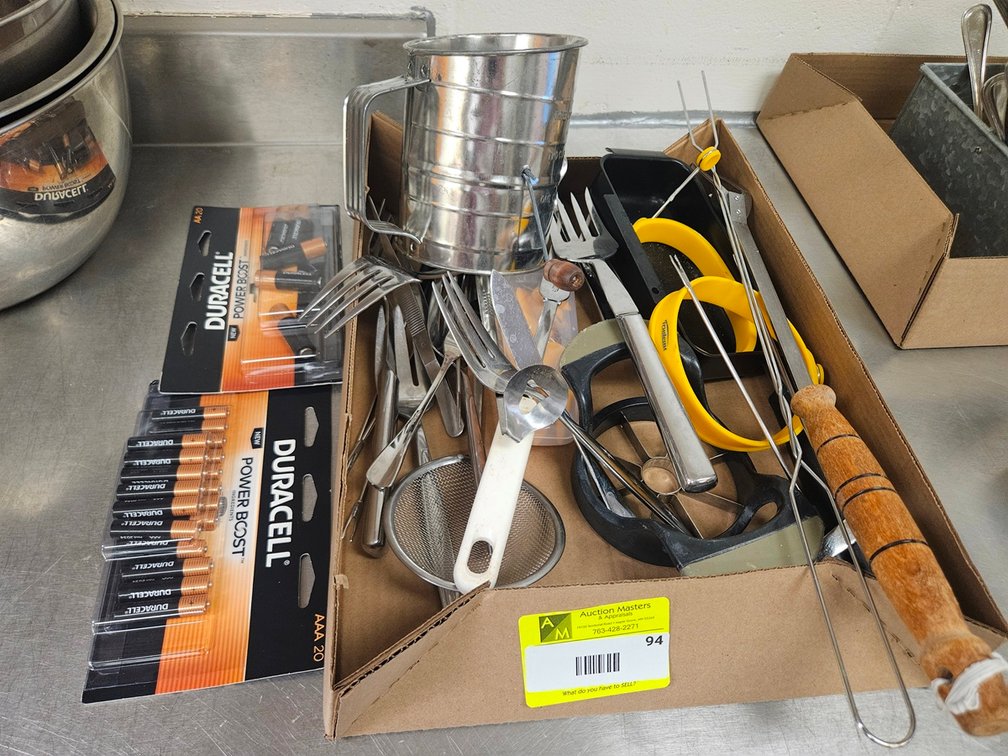 Assorted Kitchen Utensils