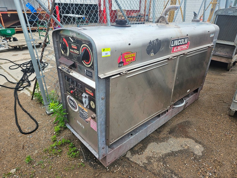 Lincoln Electric Shield-Arc SAE-500 Severe Duty Diesel Generator, Serial C1140400787, 1205.6 Hours on Meter