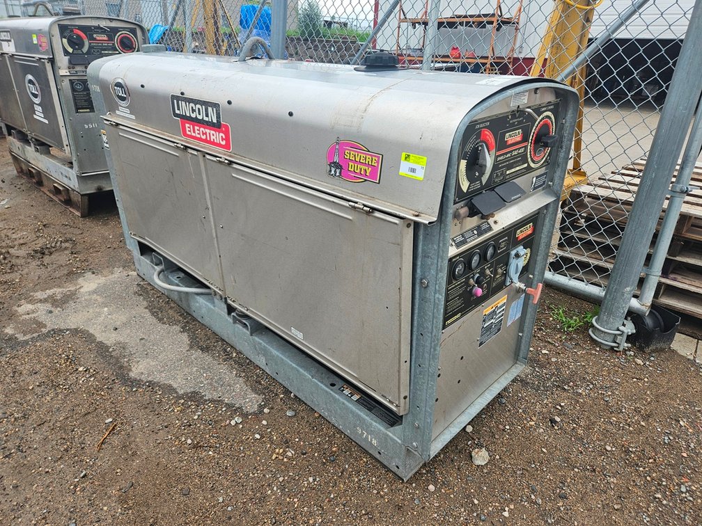 Lincoln Electric Shield-Arc SAE-400 Severe Duty Diesel Generator, Serial C1081000354, 1593.6 Hours on Meter