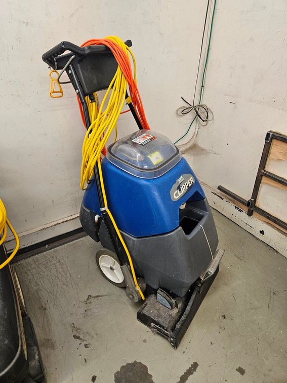 Windsor Clipper Commercial Vacuum, 115V