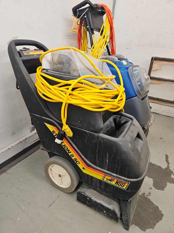 KSS Stallion 8SC Commercial Vacuum, Serial 488012A, 115V