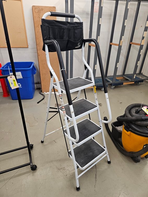 Simple Step Step Ladder, 39"