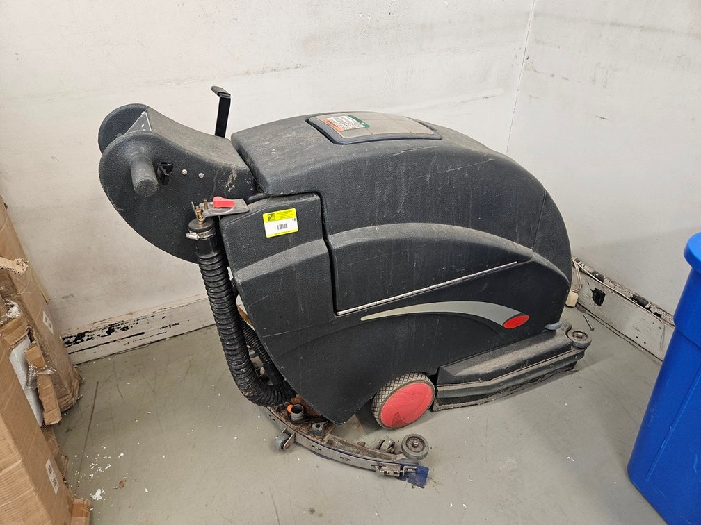 Viper Floor Scrubber, Model FANG 20, Serial FANG20-005356, 24VDC