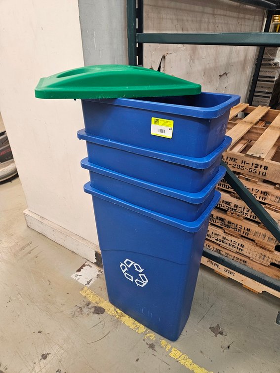 4 Rubbermaid Slim Jim Recycling Cans