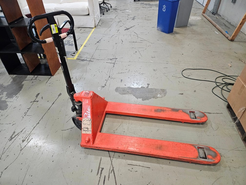 Linde Pallet Jack, 5500 Lb.