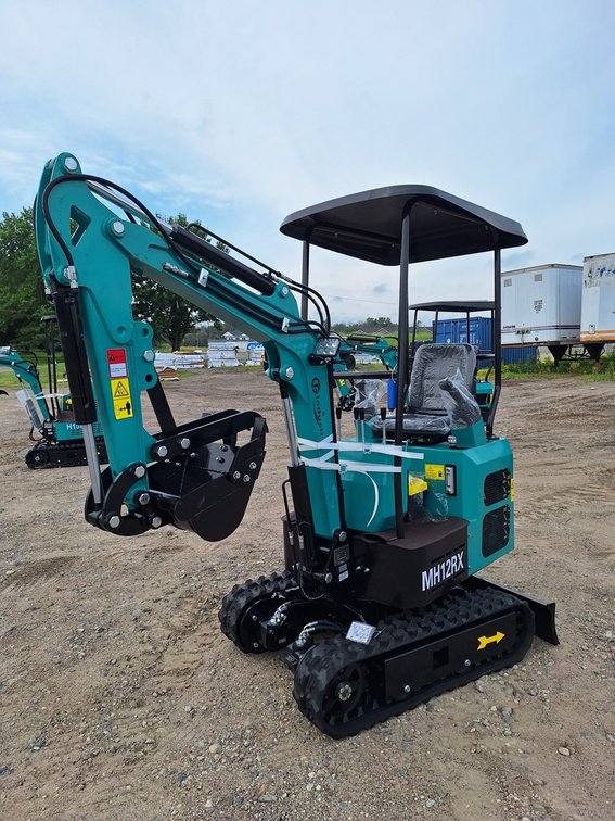 2025 CFG Mini Excavator, Model MH12RX, Serial MH12RX20250505R60, RATO, 13.5HP, 8.6KW, Pilot System, Gasoline Engine with EPA, BKT, Unused