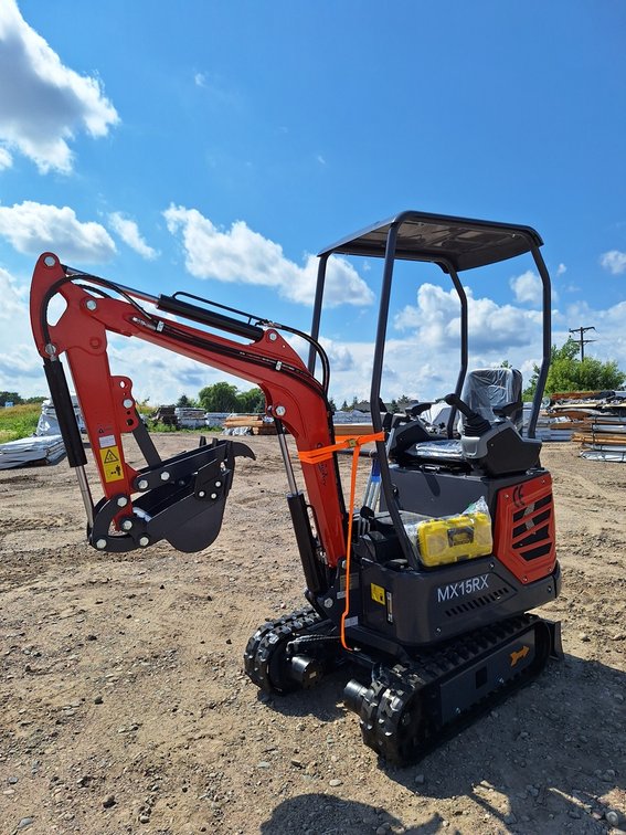 2025 CFG Mini Excavator, Model MX15RX, Serial MX15RX2025X000518, RATO, 13.5HP, 8.6KW, Pilot System, Gasoline Engine with EPA, BKT, Unused