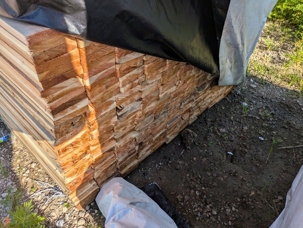 Cedar Fence Boards, 468 - 6' 1x4's