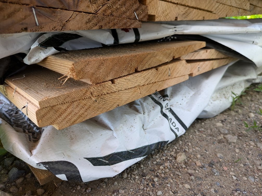 Western Red Cedar, Utility Grade, 1 x 8 Thick Butt Bevel, 12 - 6' Lengths