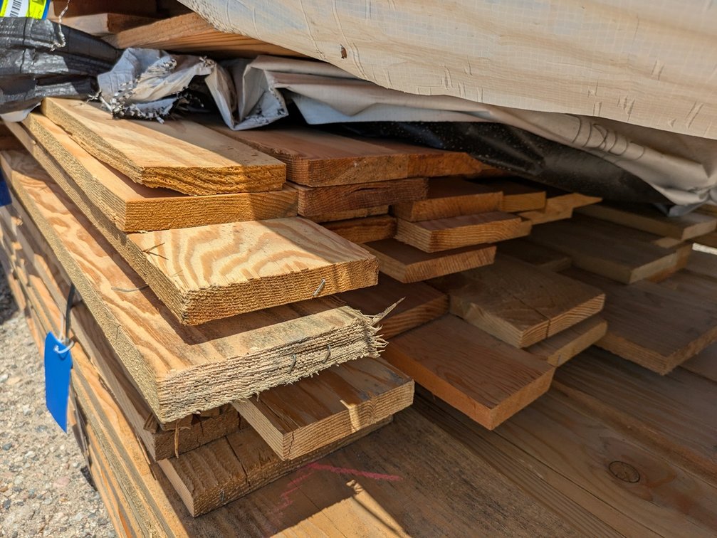 Douglas Fir, Outs S2S, 1 x 4 and 1 x 5, 321  Linear Feet, 6' to 8' Lengths