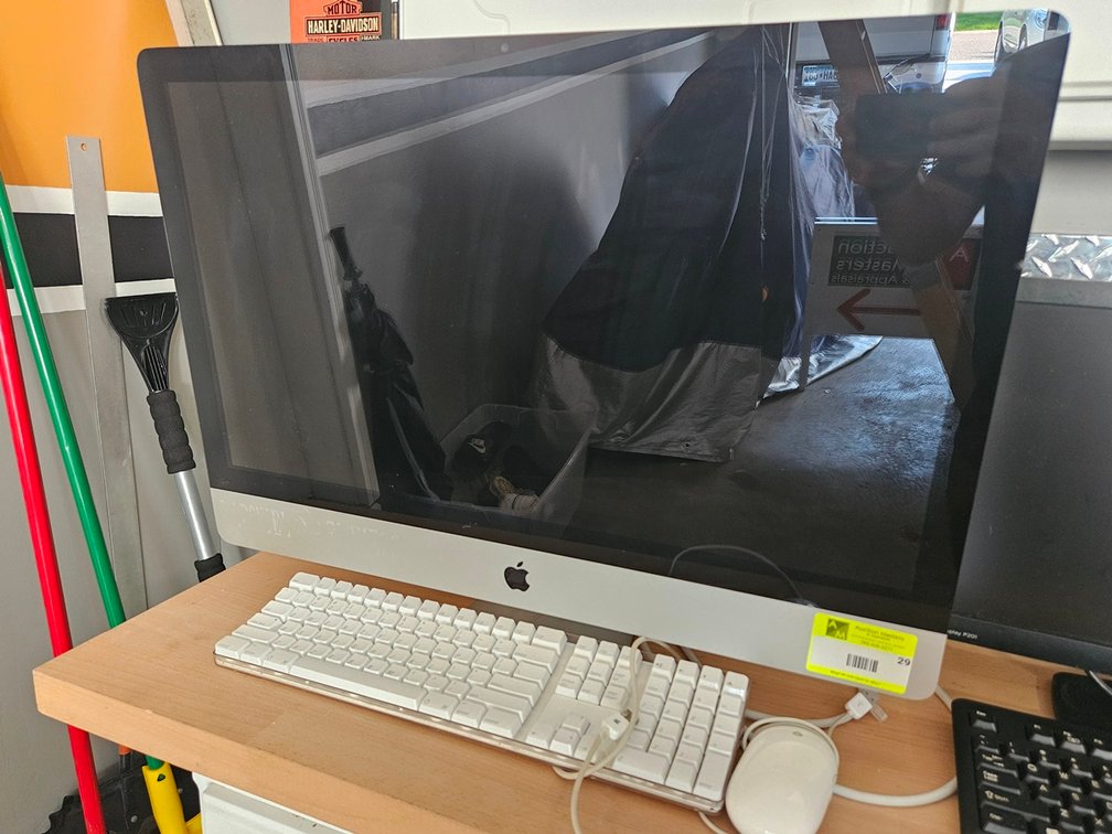 Apple 30" Monitor/CPU, Keyboard and Mouse