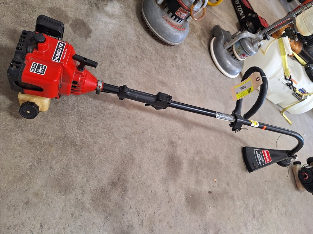 Homelite Gas 16" Dual Cut Weed Whip