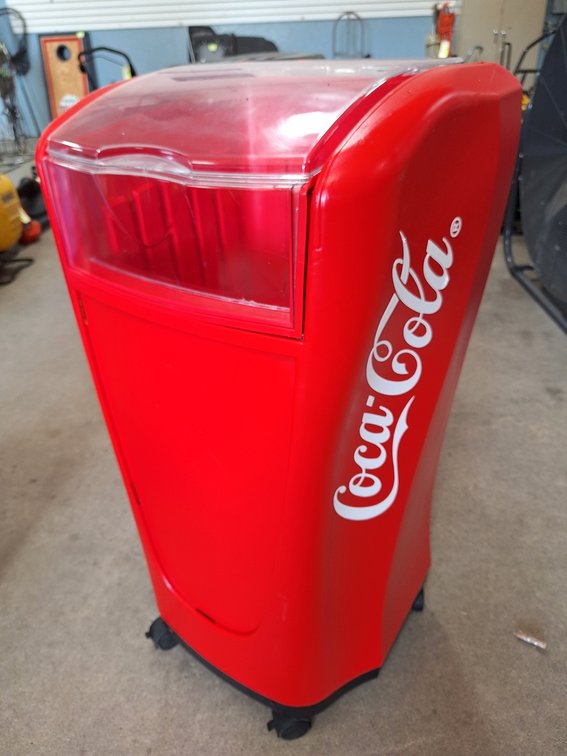 Coca-Cola Thermoelectric Mini Fridge, 18.5"x15.5"x38"
